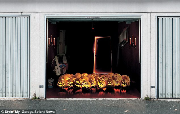 Halloween Garage Door
 Halloween 2011 Spooky 3 D garage door covers by Thomas