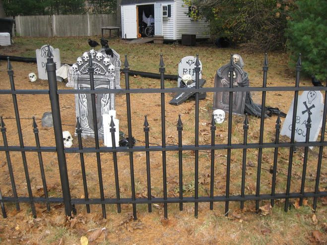 Halloween Graveyard Fence
 275 best Halloween Cemeteries images on Pinterest