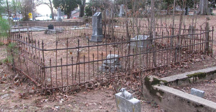 Halloween Graveyard Fence
 Halloween Cemetery Fence Reference