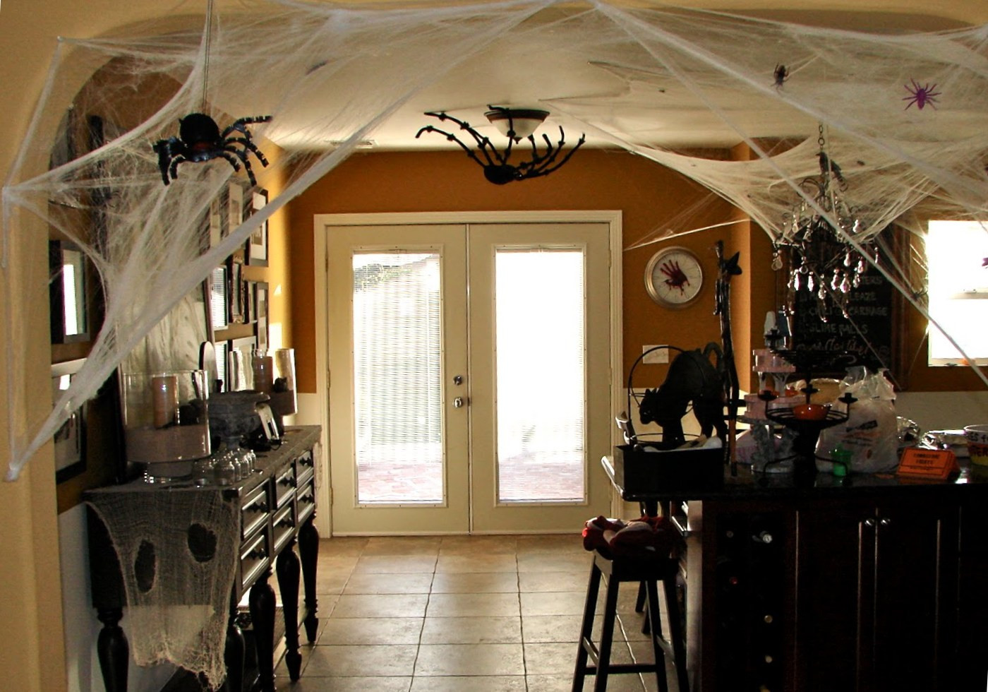 Halloween Kitchen Decor
 plete List of Halloween Decorations Ideas In Your Home