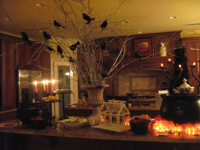 Halloween Kitchen Decorations
 17 Best ideas about Halloween Kitchen Decor on Pinterest