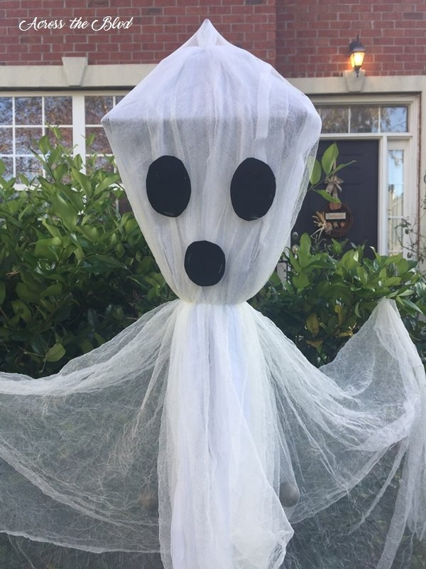 Halloween Lamp Post Decorations
 Lamp Post Ghost for Halloween