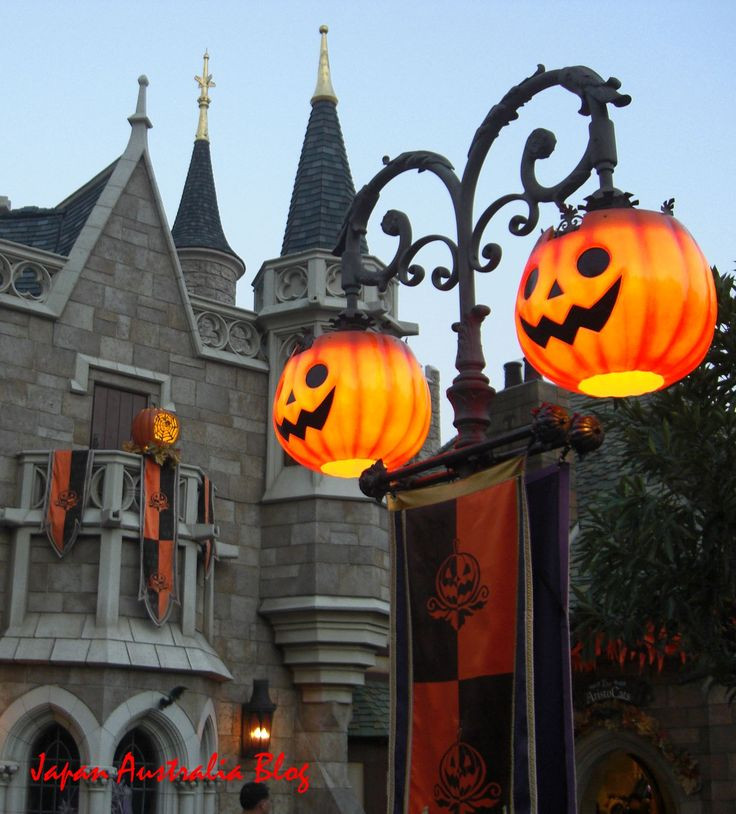 Halloween Lamp Post
 17 Best images about Halloween Props on Pinterest