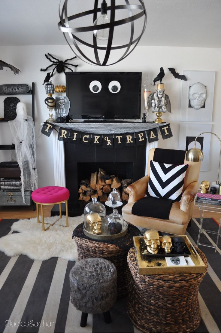Halloween Living Room Decor
 Best 25 Halloween living room ideas on Pinterest