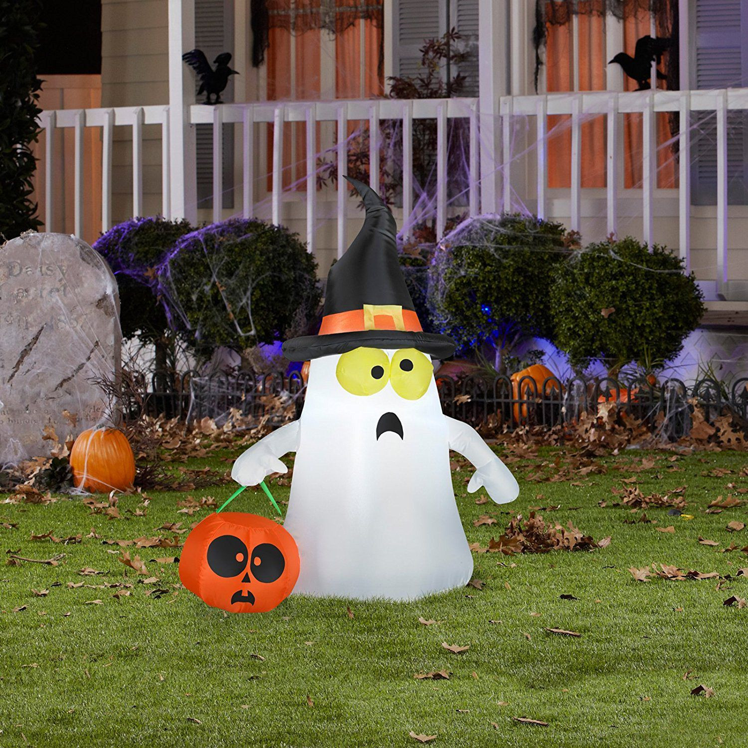 Halloween Outdoor Decor
 The 8 Best Outdoor Halloween Decorations to Buy in 2018