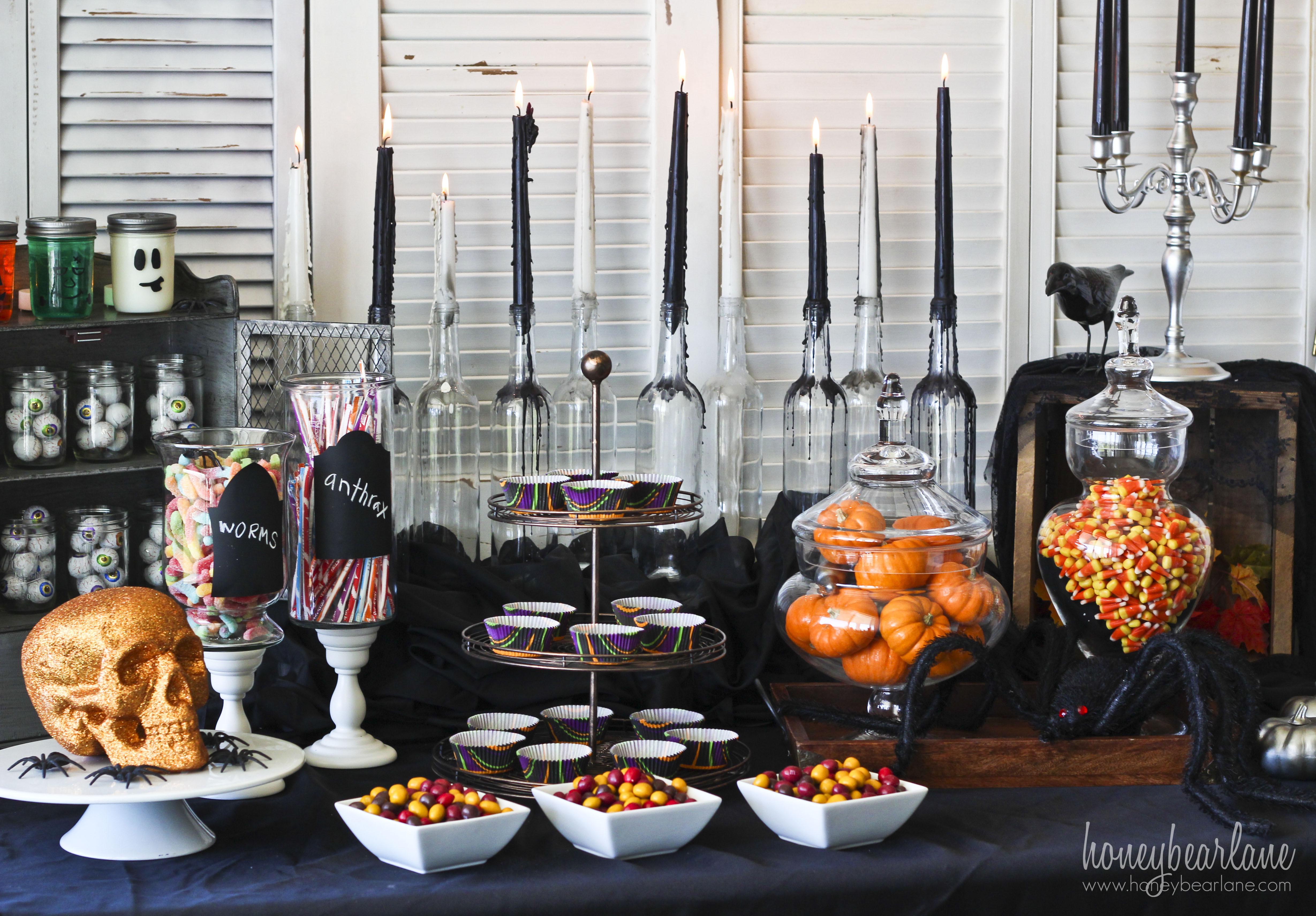 Halloween Party Decorating Ideas
 Spooky Halloween Party Set up