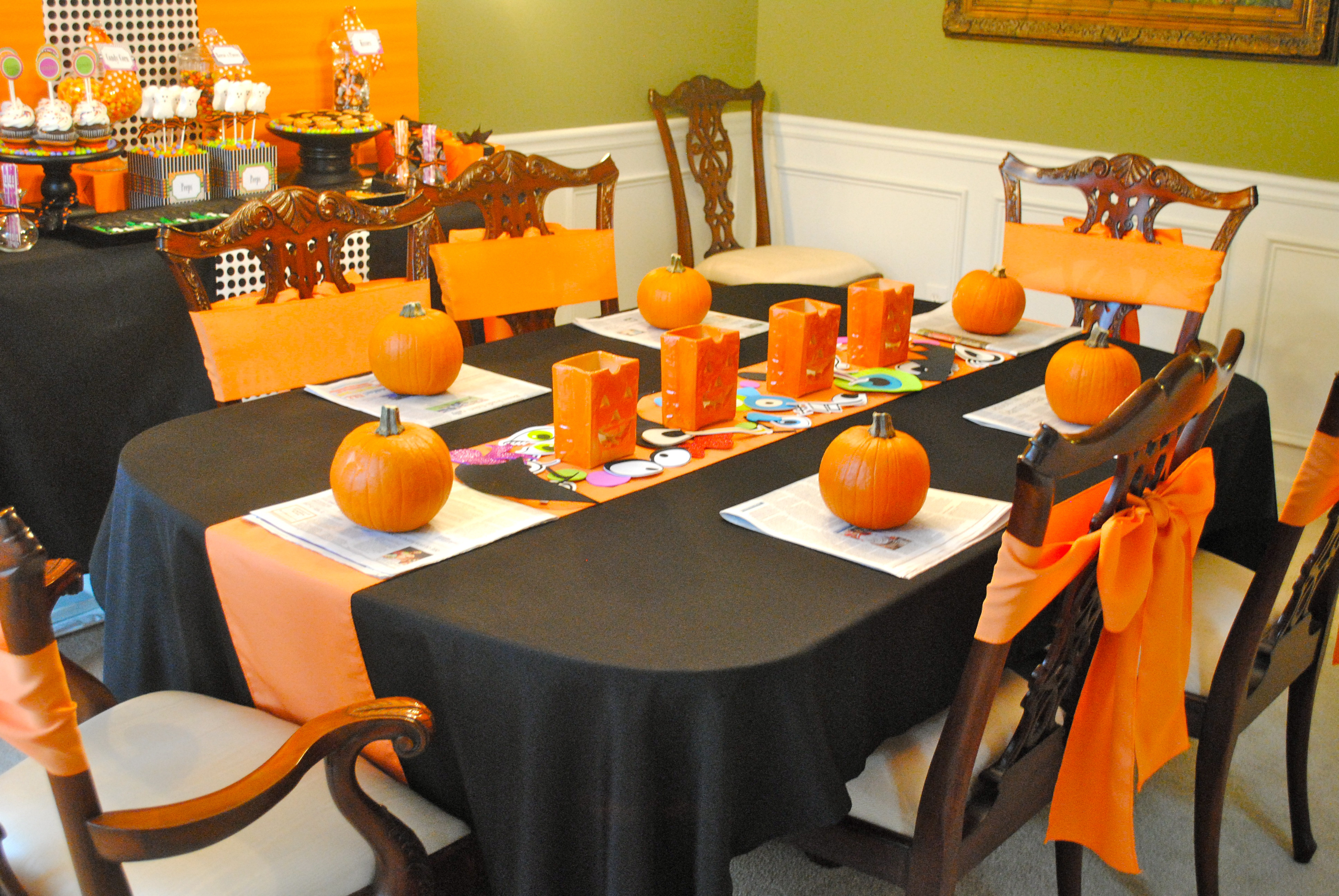 Halloween Party Table Ideas
 pumpkin decorating – Double the Fun Parties