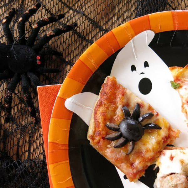 Halloween Pizza Party Ideas
 Easy Halloween Pizza Party The Dinner Mom