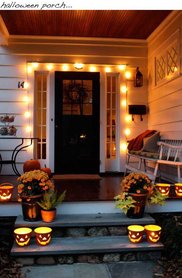Halloween Porch Decor
 Cute Halloween Front Porch Decorations to Greet Your Guests