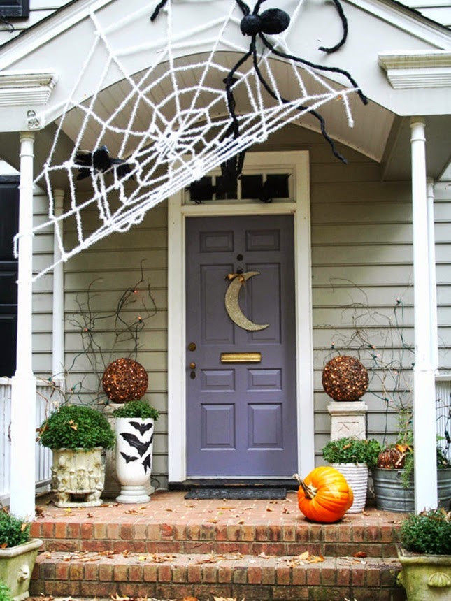 Halloween Porch Decor
 How to Decorate Your Porch for Halloween