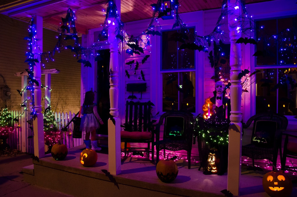 Halloween Porch Light
 Creative Halloween Decorations Lights For Night