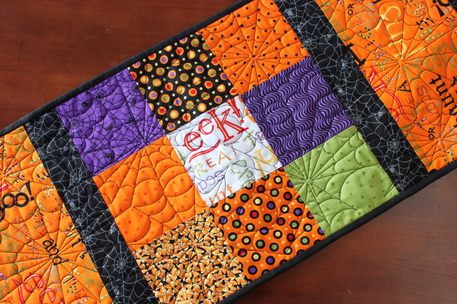 Halloween Table Runner
 Quilted Halloween Table Runner by JennyMsQuilts on Etsy