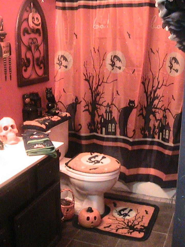 Halloween Toilet Decorations
 584 best images about Halloween Decorating on Pinterest