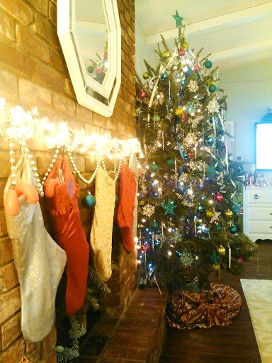 Hanging Christmas Stockings Without Fireplace
 Hanging Stocking without mantel