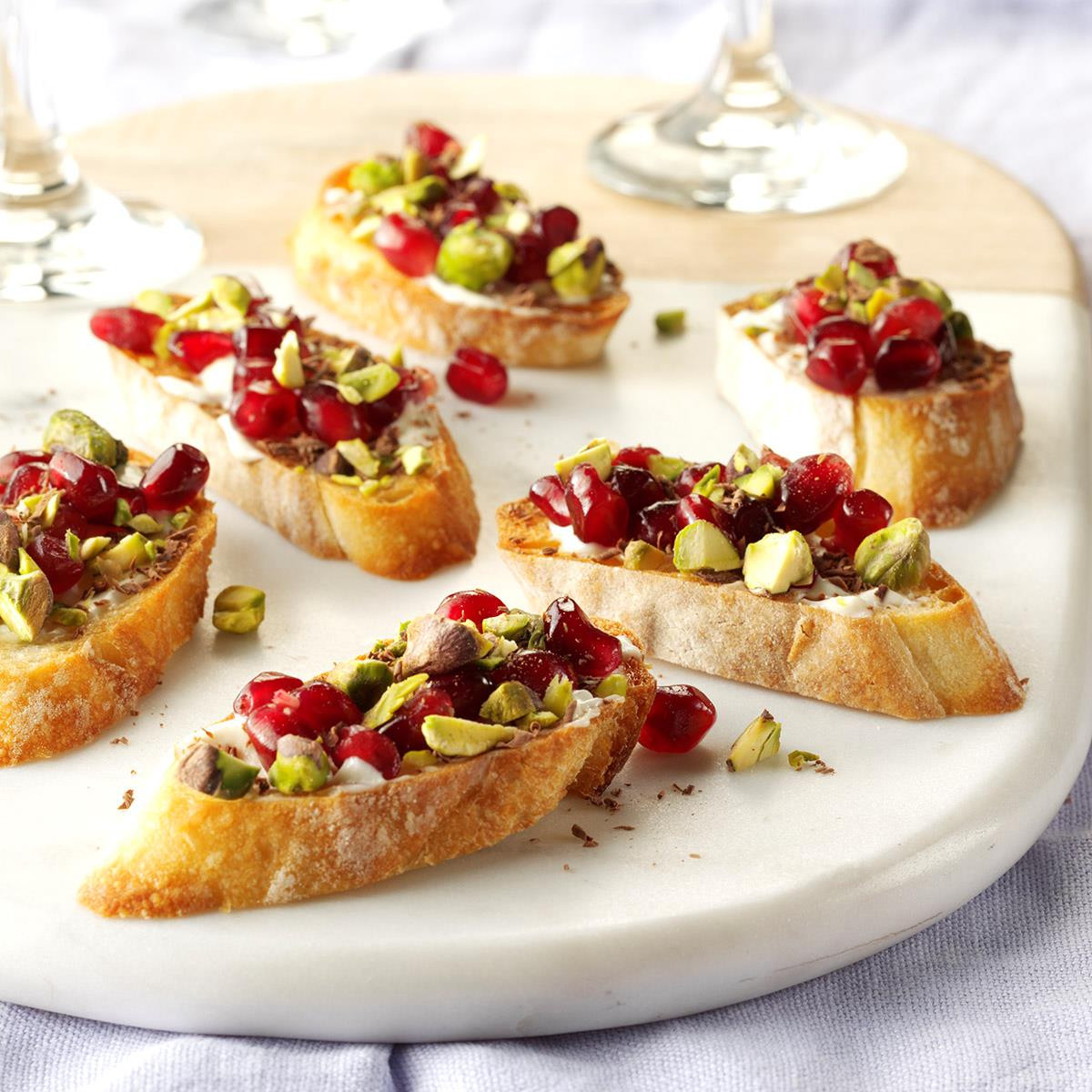 Horderves Ideas For Christmas Party
 40 Easy Christmas Appetizer Ideas Perfect for a Holiday