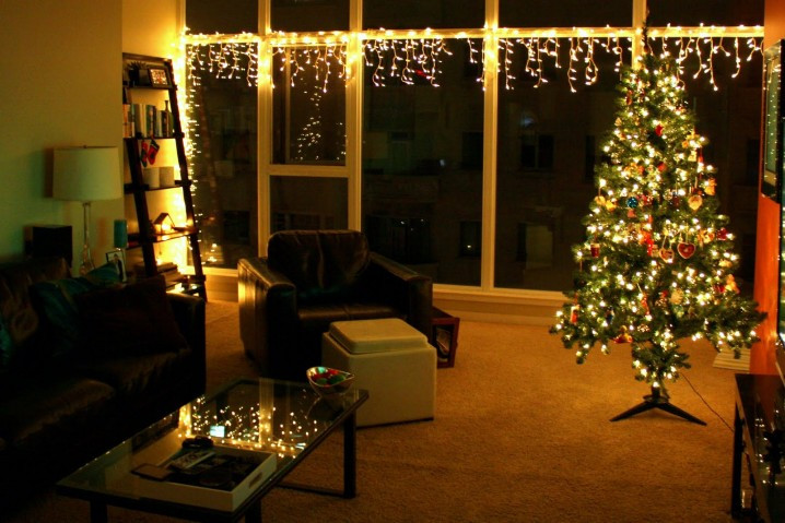 Indoor Christmas Lights For Windows
 How To Use Christmas Lights In Indoor Decor