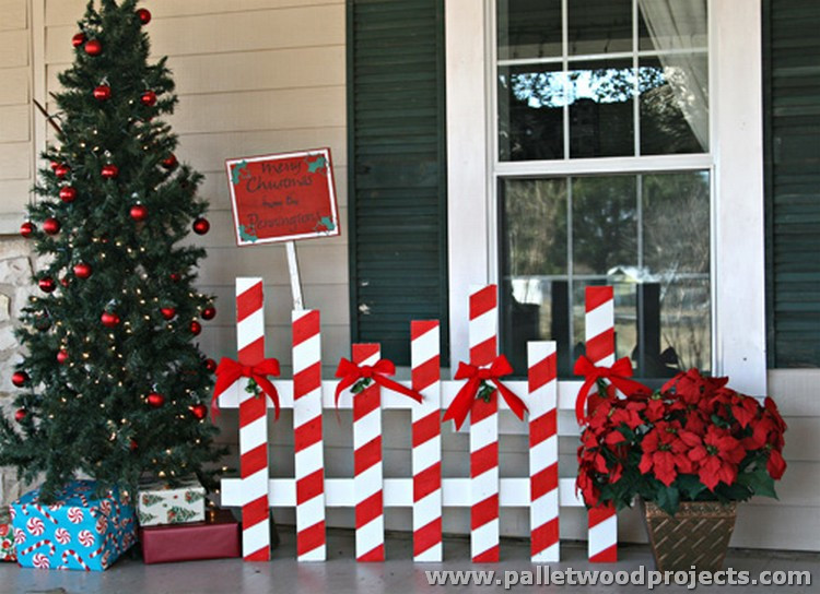 Indoor Christmas Tree Fence
 Some Superb Pallet Recycling Ideas