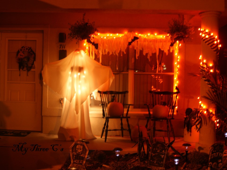 Inexpensive Halloween Party Ideas
 Halloween Decor Cheap and Easy
