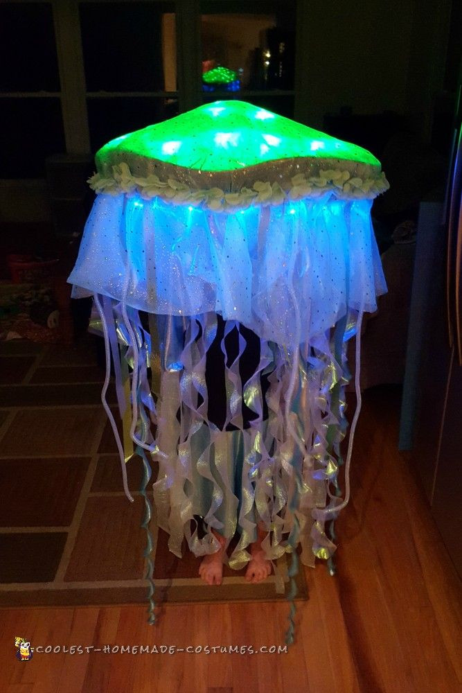 Jellyfish Costume DIY
 Glowing Jellyfish Costume Halloween