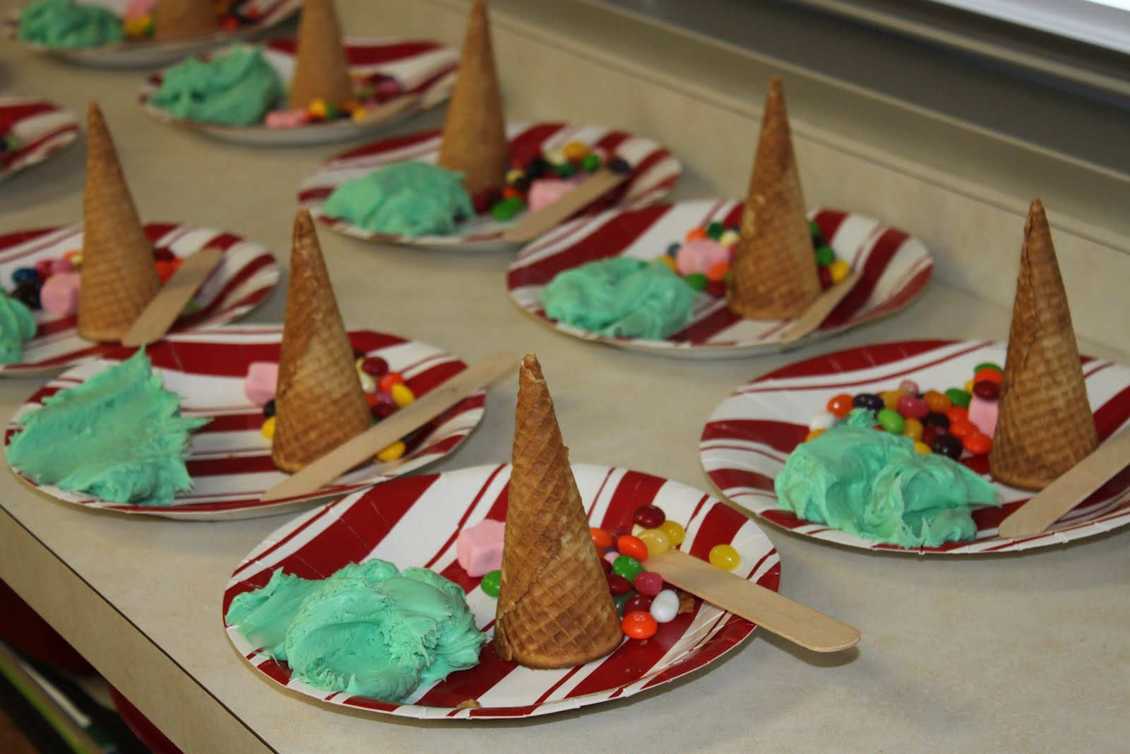 Kindergarten Christmas Party Ideas
 Fikes Family Kindergarten Christmas Party