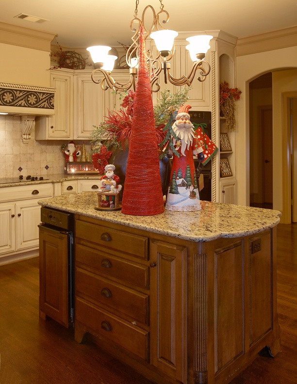 Kitchen Cabinet Christmas Decorating Ideas
 43 best Christmas Kitchens images on Pinterest