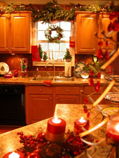 Kitchen Cabinet Christmas Decorating Ideas
 Who says holiday decorating is only for the living room