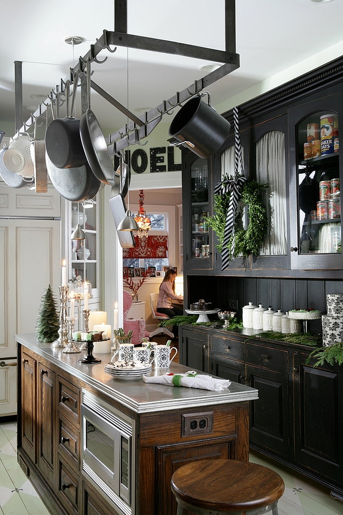 Kitchen Cabinet Christmas Decorating Ideas
 Christmas Decorating Ideas That Add Festive Charm to Your