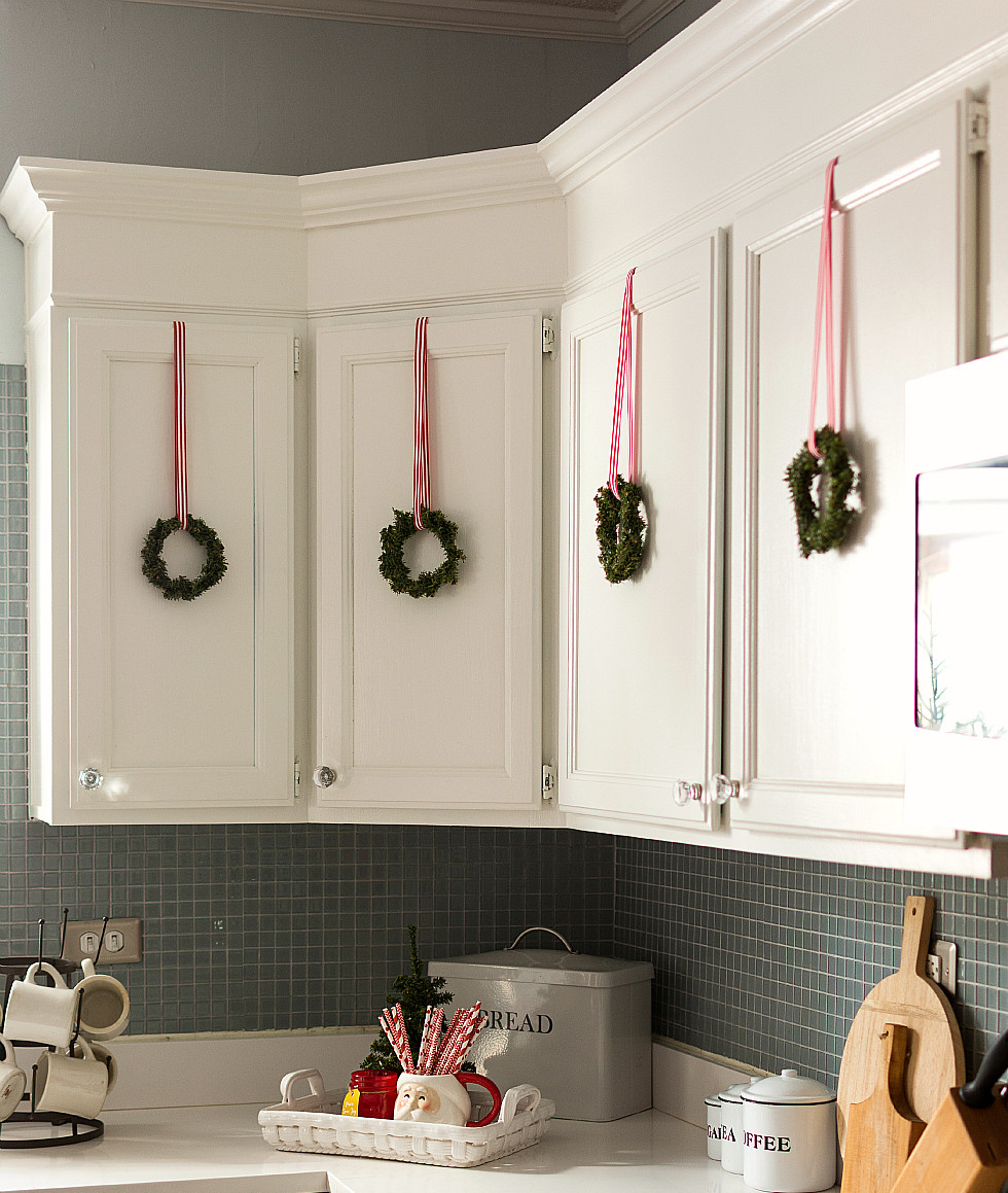 Kitchen Cabinet Christmas Decorating Ideas
 Christmas in the Kitchen