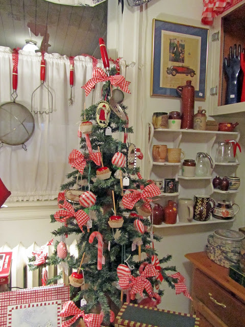 Kitchen Christmas Trees
 Gatsbys Gardens Ebenezer s A Gem In a Perfect Setting