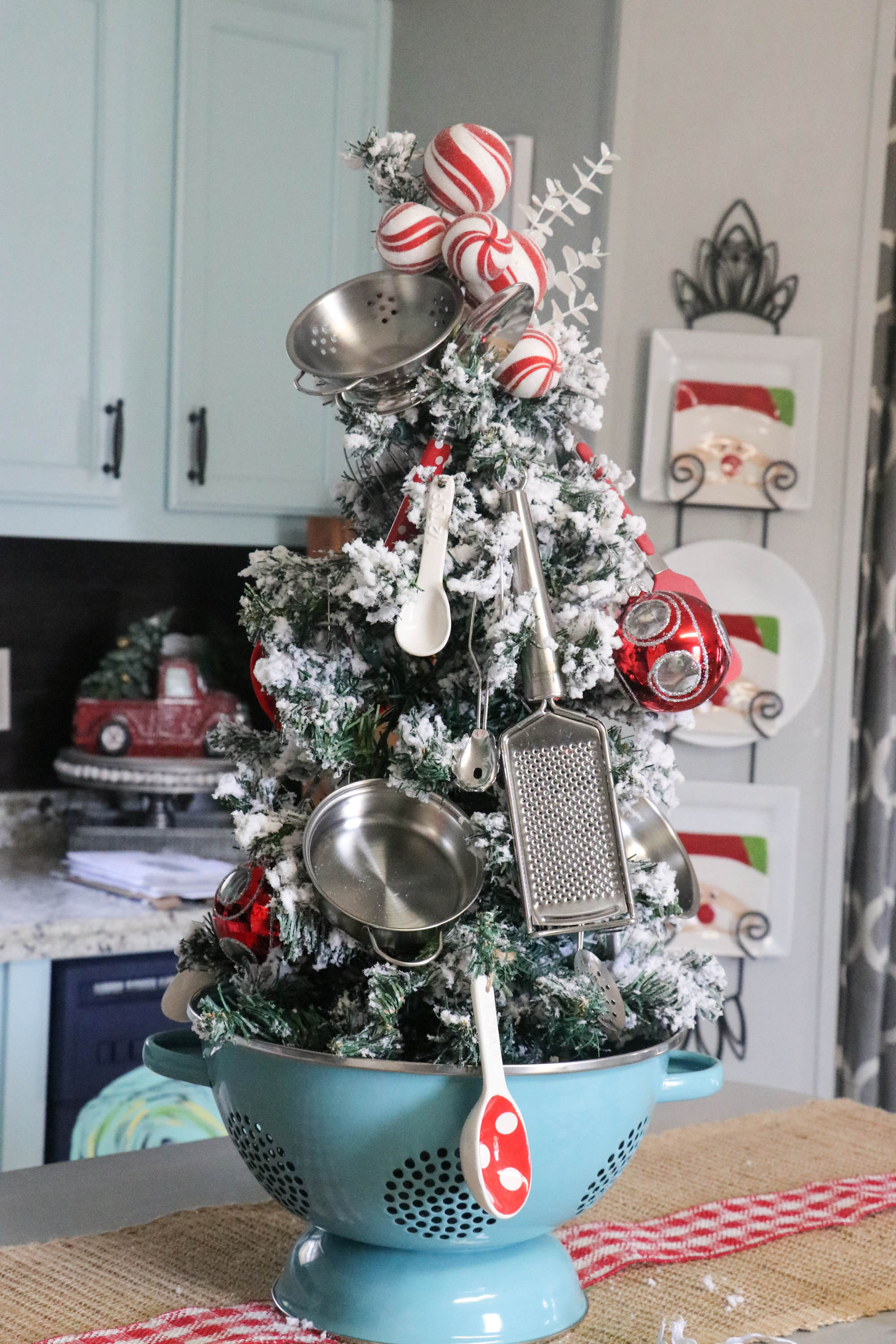 Kitchen Christmas Trees
 Kitchen Christmas Tree Re Fabbed