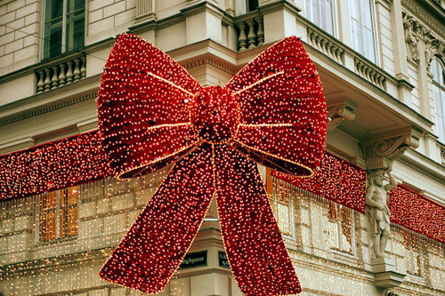 Large Outdoor Christmas Bows
 7 Necessary Outdoor Christmas Decorations