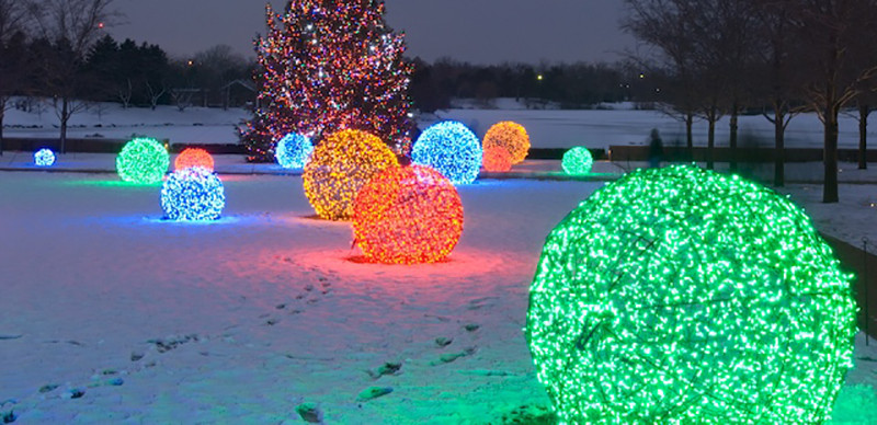 Large Outdoor Christmas Light Balls
 How to Make Lighted Christmas Balls