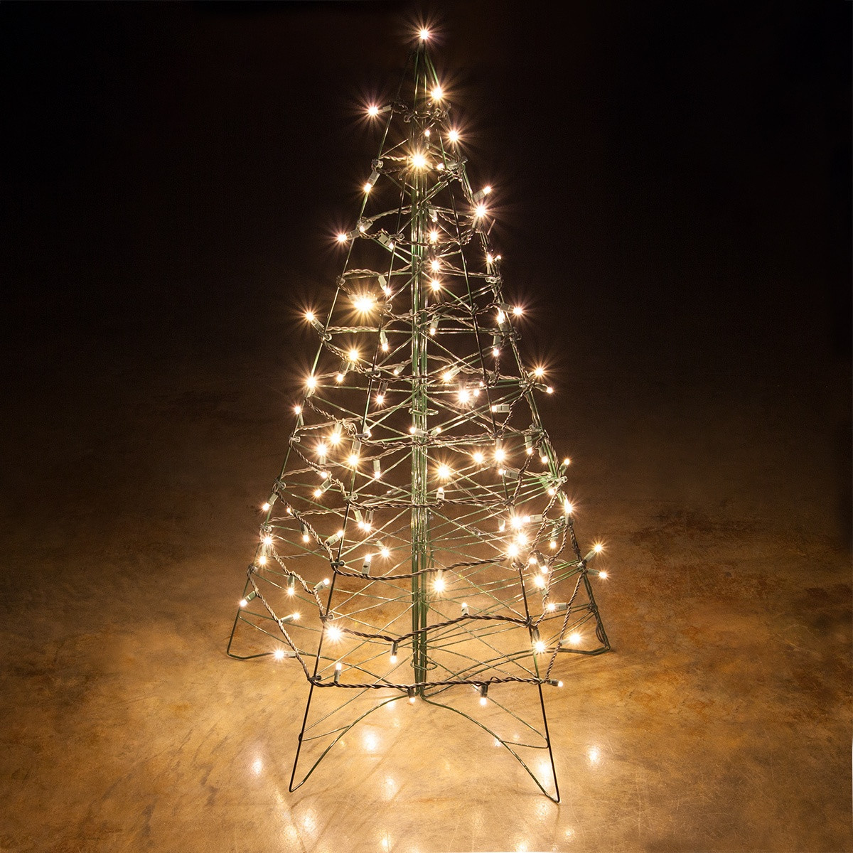 Led Outdoor Christmas Tree
 Lighted Warm White LED Outdoor Christmas Tree
