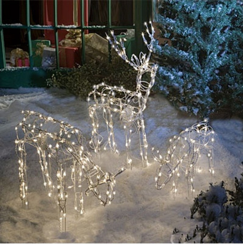 Lighted Outdoor Christmas Decorations
 Animated Lighted Reindeer Family Set 3 Christmas Yard