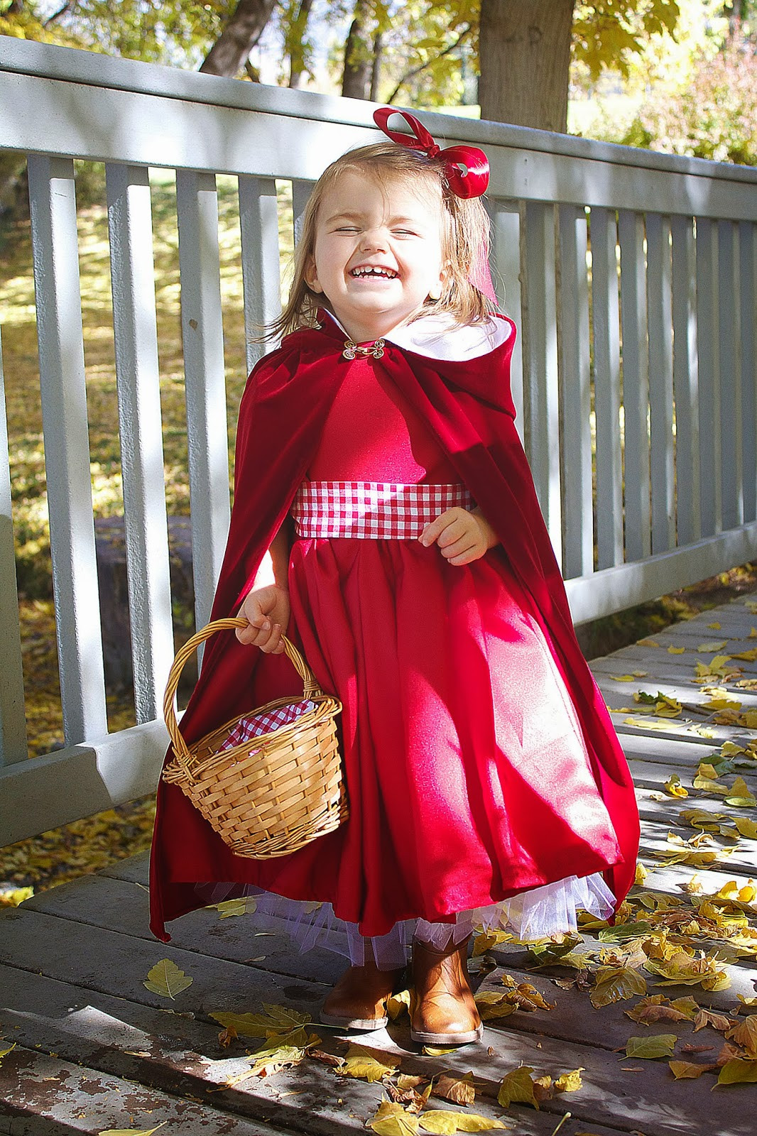 Little Red Riding Hood Costume DIY
 do it yourself divas DIY Little Red Riding Hood Costume
