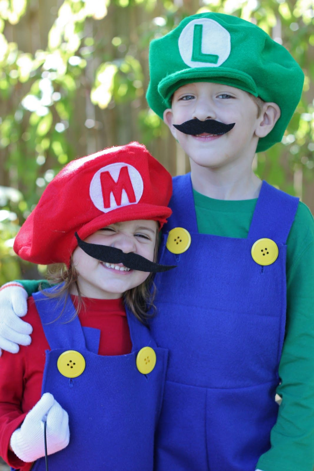 Mario And Luigi DIY Costumes
 How to Make Mario and Luigi Costumes Tutorial