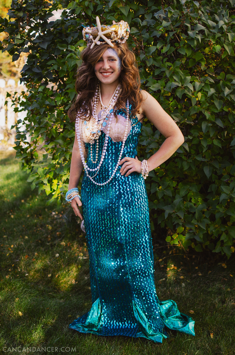 Mermaid DIY Costume
 DIY Halloween Costume 2 – Mermaid