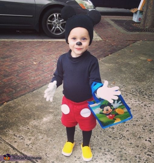 Mickey Mouse Costumes DIY
 Best 25 Mickey mouse costume ideas on Pinterest