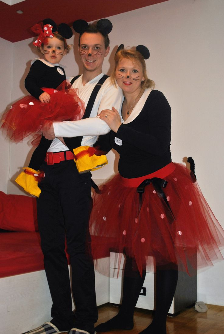 Mickey Mouse Costumes DIY
 1000 ideas about Mickey Mouse Costume on Pinterest