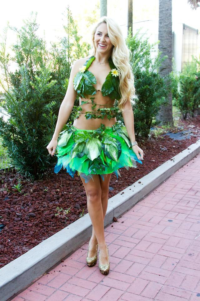 Mother Nature Costume DIY
 My Halloween DIY Mother Nature Sweet Tea with MadiSweet
