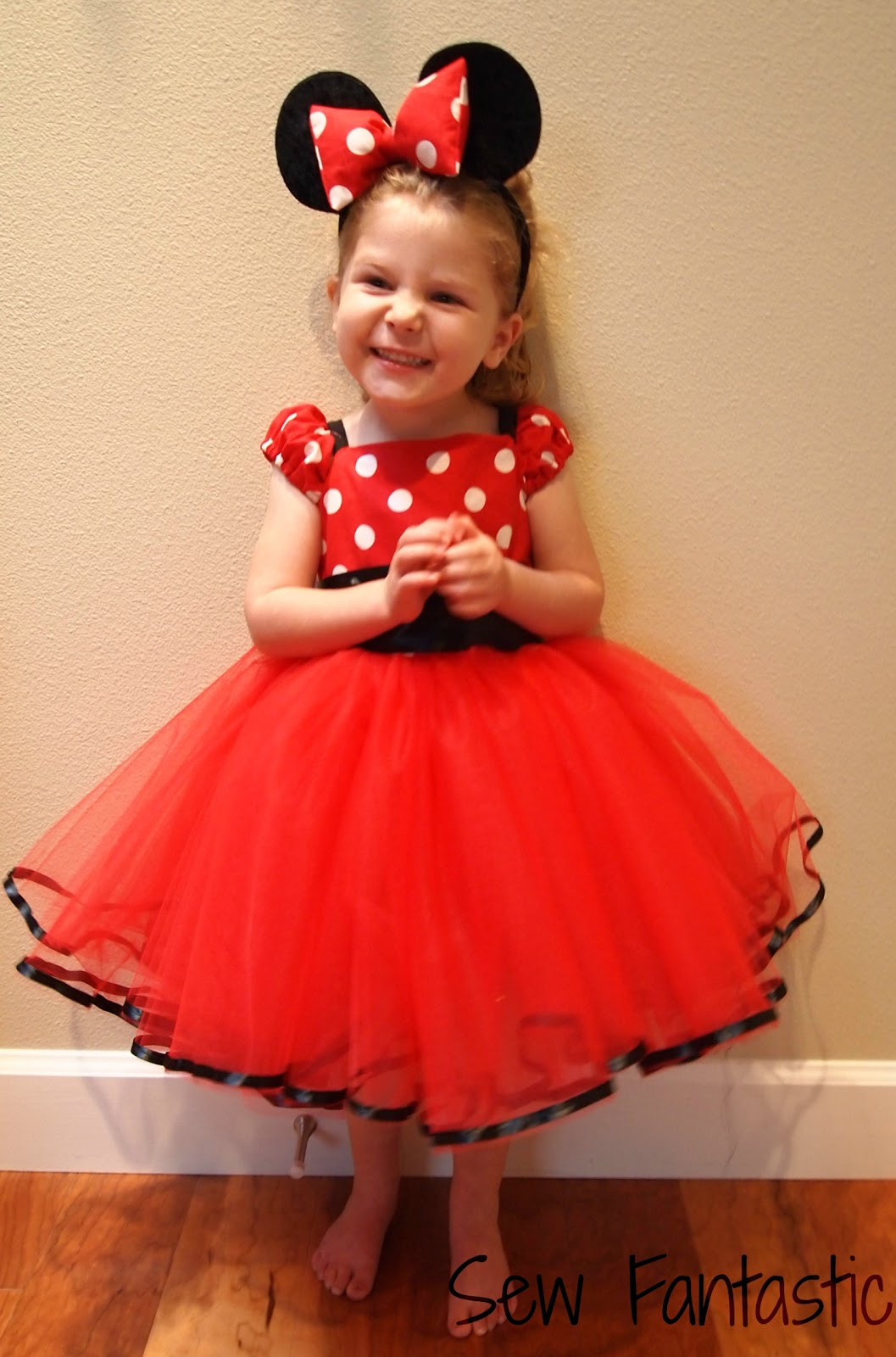 Mouse Costume DIY
 Sew Fantastic Minnie Mouse Miracle