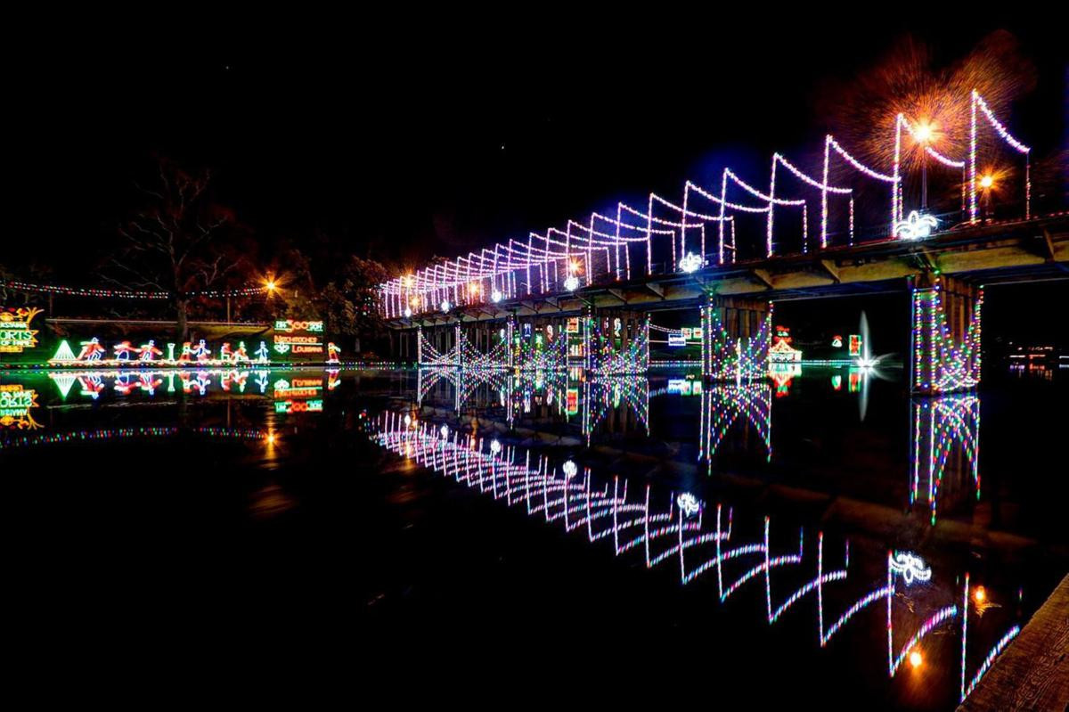 Natchitoches Christmas Lighting
 Small towns that go big for Christmas