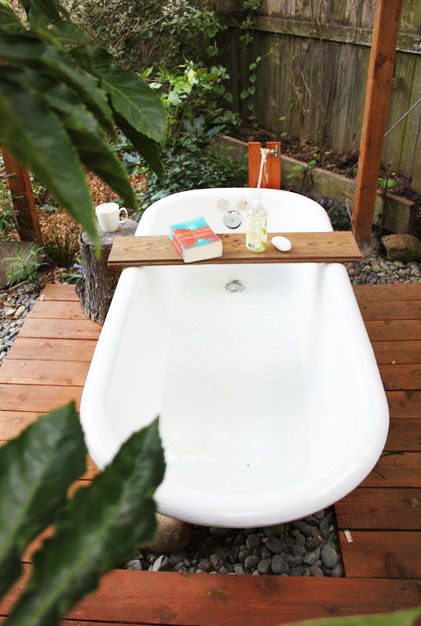 Outdoor Bathtub DIY
 fab diy outdoor clawfoot hot tub