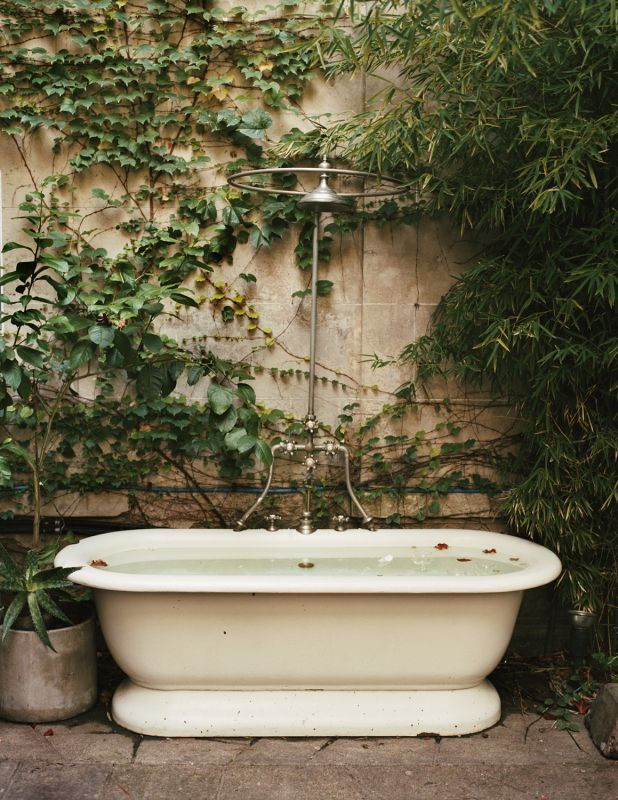 Outdoor Bathtub DIY
 Best 25 Outdoor tub ideas on Pinterest