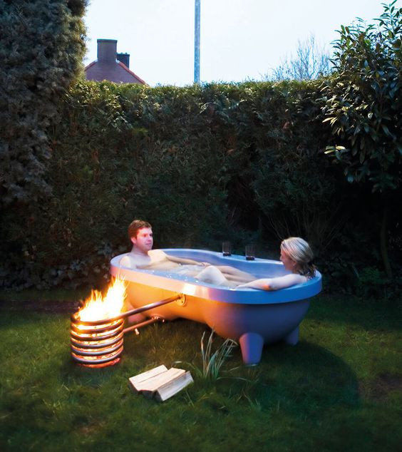Outdoor Bathtub DIY
 DIY Warm Outdoor Hot Tub Without Spending a Fortune