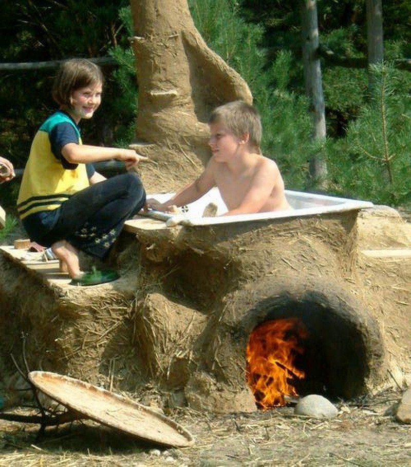 Outdoor Bathtub DIY
 Sizzling outdoor hot tubs that will make you want to