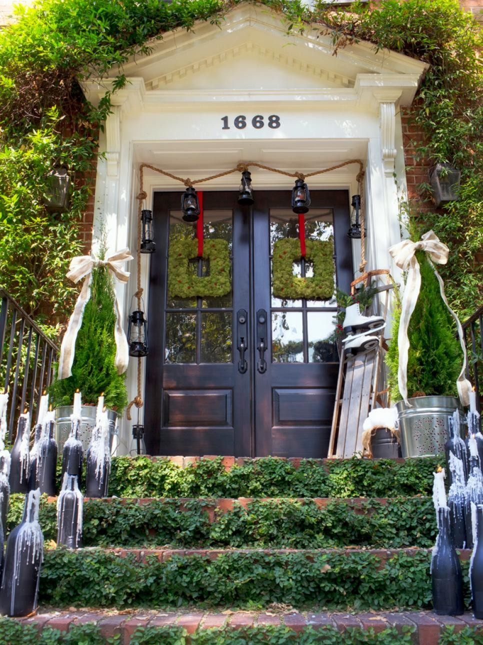 Outdoor Christmas Decorations
 Christmas Decorating Ideas For Porch Festival Around the