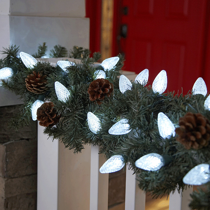Outdoor Christmas Garland With Lights
 Tips for Hanging Outdoor Christmas Lights