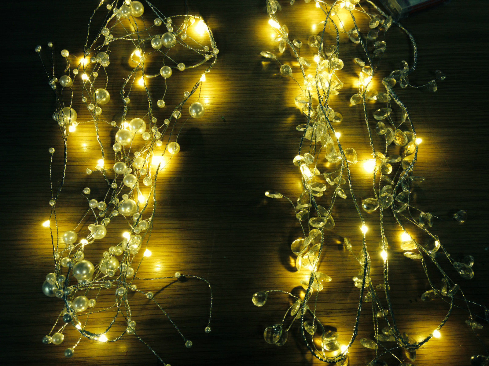 Outdoor Christmas Garland With Lights
 2m WARM Wired LED Garland Christmas party string outdoor