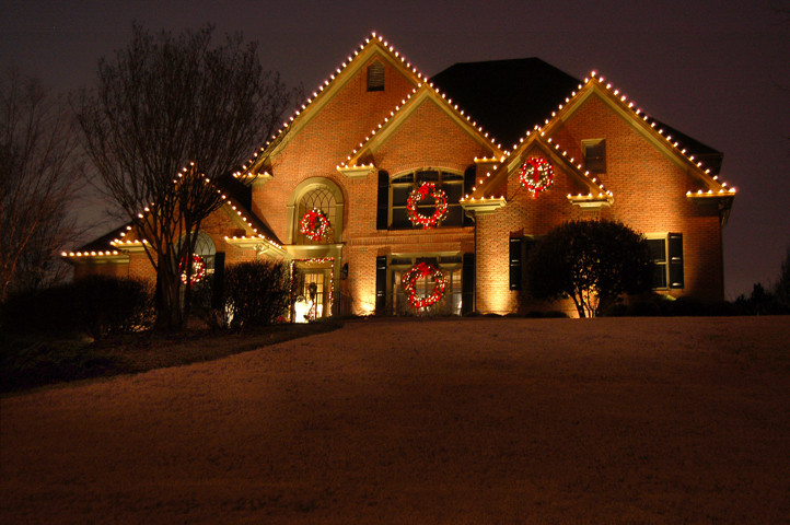 Outdoor Christmas Garland With Lights
 Why St Louis area residents love lighted outdoor